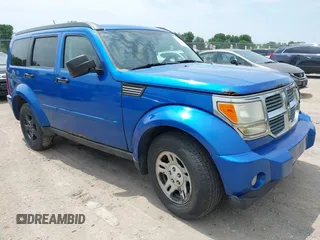 2008 Dodge Nitro SXT z VIN 1D8GU28K18W202585, wystawiony jako IAAI lot #42503251 z przebiegiem 240 201 mil mil oraz . Historia ofert i sprzedaży dostępna na DreamBid. Obrazek 1.