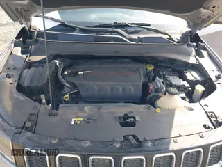 2018 Jeep Compass Latitude with VIN 3C4NJDBB6JT200846, listed as a IAAI auction lot 42777847 with 170,481 mi miles and . Bid and sale history available at DreamBid. Image 9.