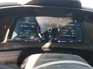 2021 Chevrolet Corvette 2LT with VIN 1G1YB2D45M5111568, listed as a Copart auction lot 76882884 with 10,362 mi miles and Salvage Title. Bid and sale history available at carsss.com. Image 9.
