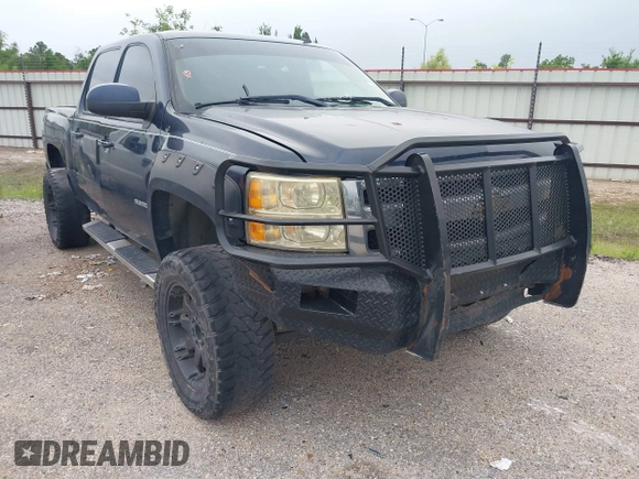 2008 Chevrolet Silverado 1500 LTZ with VIN 2GCEK133881111214, listed as a IAAI auction lot 41986926 with 215,979 mi miles. Bid and sale history available at carsss.com. Image 1.