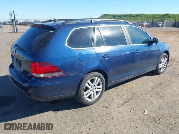 2014 Volkswagen Jetta TDI w/Sunroof & Nav с VIN 3VWPL7AJ3EM619215, выставлен на аукционе IAAI как лот 41868823 с пробегом 131 429 миль миль и . История ставок и продаж доступна на DreamBid. Изображение 4.