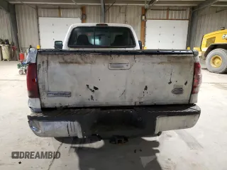 2006 Ford F-250 XL with VIN 1FTNF21506EA52363, listed as a Copart auction lot 52024205 with 112,177 mi miles and Salvage title. Bid and sale history available at DreamBid. Image 6.