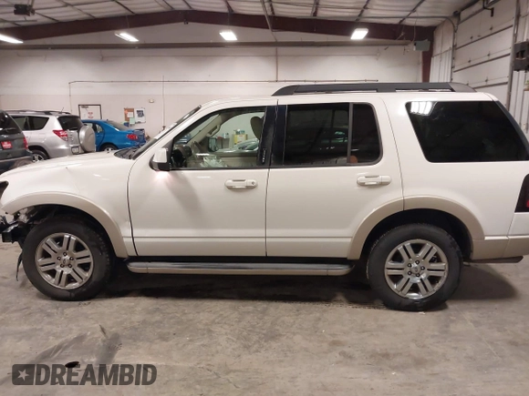 2010 Ford Explorer Eddie Bauer with VIN 1FMEU7EE5AUB13603, listed as a IAAI auction lot 41499590 with 218,425 mi miles. Bid and sale history available at carsss.com. Image 14.