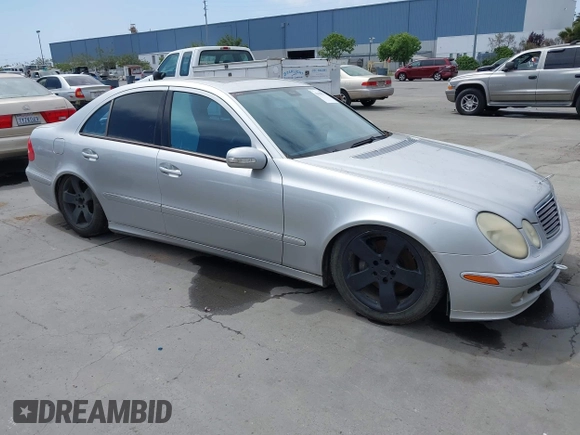 2004 Mercedes-Benz E-Class 5.0L with VIN WDBUF70J64A433838, listed as a IAAI auction lot 42108575 with 1 mi miles. Bid and sale history available at carsss.com. Image 1.