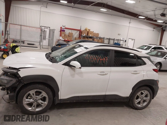 2022 Hyundai Kona SEL with VIN KM8K62AB0NU814275, listed as a IAAI auction lot 41547497 with 58,568 mi miles. Bid and sale history available at carsss.com. Image 14.