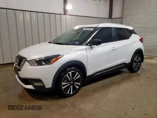 2020 Nissan Kicks SR z VIN 3N1CP5DV6LL565374, wystawiony jako Copart lot #57104315 z przebiegiem 46 915 mil mil oraz Czysty tytuł • Clean title. Historia ofert i sprzedaży dostępna na DreamBid. Obrazek 1.