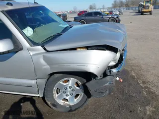 2004 Chevrolet Tahoe LT with VIN 1GNEC13ZX4J108596, listed as a IAAI auction lot 41612043 with 1 mi miles. Bid and sale history available at carsss.com. Image 18.