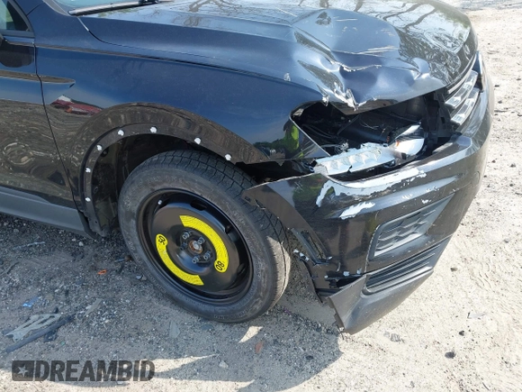 2020 Volkswagen Tiguan S z VIN 3VV1B7AX7LM058984, wystawiony jako IAAI lot #42045211 z przebiegiem 77 293 mil mil oraz . Historia ofert i sprzedaży dostępna na DreamBid. Obrazek 17.