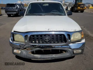 2002 Toyota Tacoma with VIN 5TEVL52NX2Z017779, listed as a Copart auction lot 43947225 with 272,365 mi miles and Salvage title. Bid and sale history available at DreamBid. Image 5.