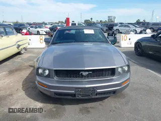2006 Ford Mustang Standard with VIN 1ZVFT84N165149418, listed as a IAAI auction lot 41752120 with 131,177 mi miles and . Bid and sale history available at carsss.com. Image 6.