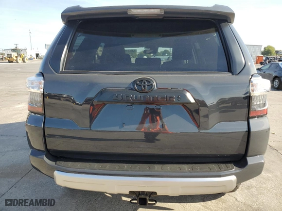 2024 Toyota 4Runner TRD Off Road with VIN JTEPU5JR5R6273440, listed as a Copart auction lot 68060194 with 4,360 mi miles and Salvage Title. Bid and sale history available at carsss.com. Image 6.