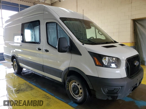 2023 Ford Transit Cargo z VIN 1FTBR3X8XPKA82734, wystawiony jako Copart lot #57962415 z przebiegiem 53 505 mil mil oraz Tytuł czysty. Historia ofert i sprzedaży dostępna na DreamBid. Obrazek 4.