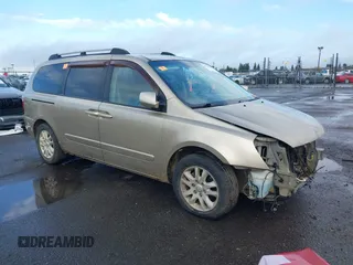 2006 Kia Sedona LX with VIN KNDMB233866091327, listed as a IAAI auction lot 41767876 with 212,951 mi miles. Bid and sale history available at carsss.com. Image 1.