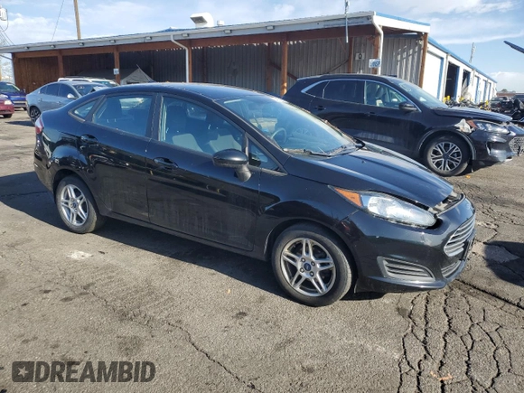 2019 Ford Fiesta SE z VIN 3FADP4BJXKM109534, wystawiony jako Copart lot #54074555 z przebiegiem 84 360 mil mil oraz Szkoda całkowita • Salvage title. Historia ofert i sprzedaży dostępna na DreamBid. Obrazek 4.
