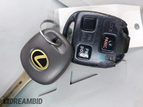 2006 Lexus RX 400h with VIN JTJHW31U562003992, listed as a IAAI auction lot 42088999 with 301,657 mi miles and . Bid and sale history available at DreamBid. Image 11.
