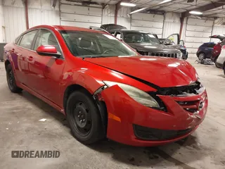2013 Mazda 6 i Sport z VIN 1YVHZ8BH8D5M05598, wystawiony jako IAAI lot #42337743 z przebiegiem 148 891 mil mil oraz . Historia ofert i sprzedaży dostępna na DreamBid. Obrazek 1.