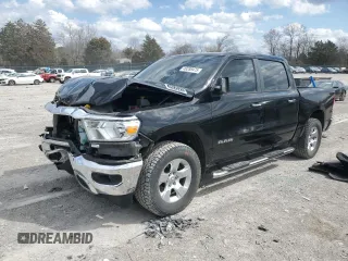 2019 Ram 1500 Big Horn z VIN 1C6SRFFT5KN823779, wystawiony jako Copart lot #49288475 z przebiegiem 66 353 mil mil oraz Szkoda całkowita • Salvage title. Historia ofert i sprzedaży dostępna na DreamBid. Obrazek 1.