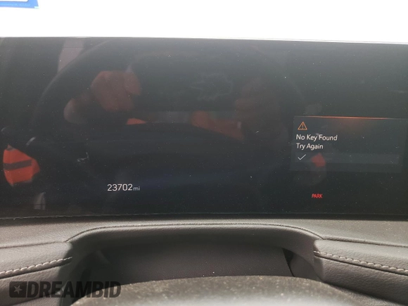 2024 Cadillac XT4 FWD Premium Luxury z VIN 1GYFZCR43RF221412, wystawiony jako Copart lot #55507885 z przebiegiem 23 702 mil mil oraz Tytuł czysty. Historia ofert i sprzedaży dostępna na DreamBid. Obrazek 9.