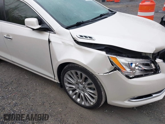 2014 Buick LaCrosse Premium II with VIN 1G4GF5G31EF234190, listed as a IAAI auction lot 42017022 with 125,376 mi miles. Bid and sale history available at carsss.com. Image 18.