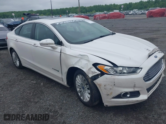 2014 Ford Fusion SE Hybrid с VIN 3FA6P0LUXER125766, выставлен на аукционе IAAI как лот 42178177 с пробегом 284 385 миль миль и . История ставок и продаж доступна на DreamBid. Изображение 1.
