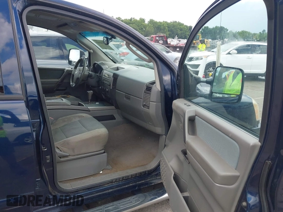 2007 Nissan Titan SE z VIN 1N6BA07B77N214250, wystawiony jako IAAI lot #42514141 z przebiegiem 184 576 mil mil oraz . Historia ofert i sprzedaży dostępna na DreamBid. Obrazek 5.