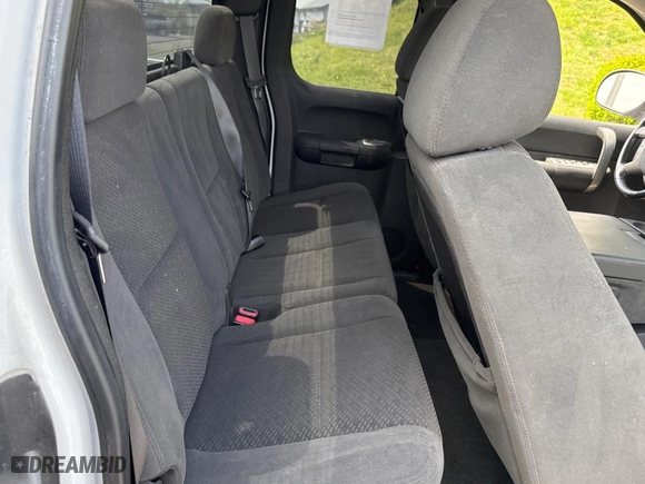 2008 Chevrolet Silverado 1500 Work Truck with VIN 1GCEK19J28Z177884, listed as a Copart auction lot 53334385 with 193,284 mi miles and Clean Title. Bid and sale history available at carsss.com. Image 6.