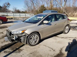2017 Ford Focus Titanium with VIN 1FADP3N26HL342853, listed as a Copart auction lot 46433395 with 173,966 mi miles and Salvage Title. Bid and sale history available at carsss.com. Image 1.