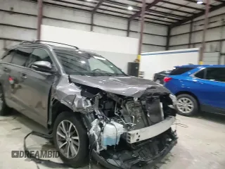 2018 Toyota Highlander SE z VIN 5TDJZRFH8JS556874, wystawiony jako Copart lot #60459645 z przebiegiem 108 118 mil mil oraz Nie do naprawy • Non repairable. Historia ofert i sprzedaży dostępna na DreamBid. Obrazek 15.