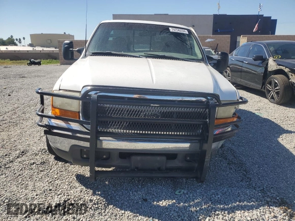 2001 Ford Super Duty F-250 XL with VIN 1FTNX20L01EA40364, listed as a Copart auction lot 74756234 with 244,584 mi miles and Salvage Title. Bid and sale history available at carsss.com. Image 5.