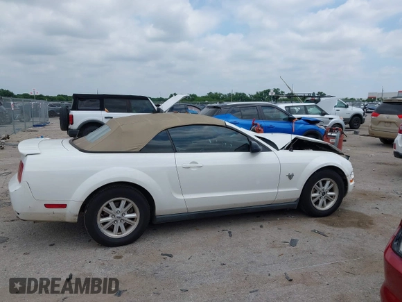 2009 Ford Mustang with VIN 1ZVHT84N595112837, listed as a IAAI auction lot 42383859 with 146,605 mi miles and . Bid and sale history available at DreamBid. Image 13.