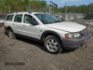 2001 Volvo V70 with VIN YV1SZ58D611040902, listed as a Copart auction lot 53650935 with 0 mi miles and Salvage Title. Bid and sale history available at carsss.com. Image 4.