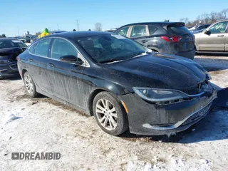 2015 Chrysler 200 Limited z VIN 1C3CCCABXFN692726, wystawiony jako IAAI lot #41614488 z przebiegiem 182 945 mil mil oraz . Historia ofert i sprzedaży dostępna na DreamBid. Obrazek 1.