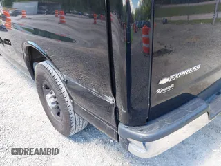 2018 Chevrolet Express Passenger LT with VIN 1GAZGPFG2J1320909, listed as a IAAI auction lot 42332001 with 89,732 mi miles and . Bid and sale history available at DreamBid. Image 20.