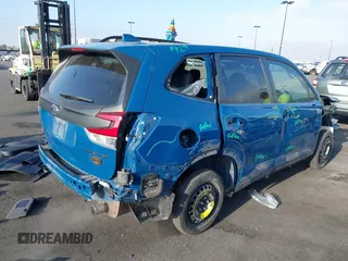 2023 Subaru Forester Wilderness z VIN JF2SKAMC8PH474675, wystawiony jako IAAI lot #42279893 z przebiegiem 27 604 mil mil oraz . Historia ofert i sprzedaży dostępna na DreamBid. Obrazek 4.
