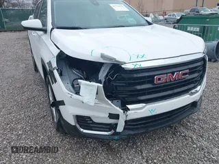 2024 GMC Terrain SLE z VIN 3GKALMEG4RL117903, wystawiony jako IAAI lot #41718454 z przebiegiem 3 408 mil mil oraz . Historia ofert i sprzedaży dostępna na DreamBid. Obrazek 6.