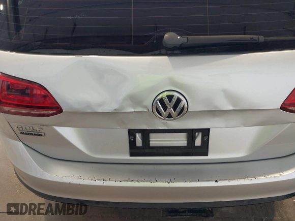 2017 Volkswagen Golf S с VIN 3VWH17AU9HM532332, выставлен на аукционе IAAI как лот 41996360 с пробегом 105 854 миль миль и . История ставок и продаж доступна на DreamBid. Изображение 6.