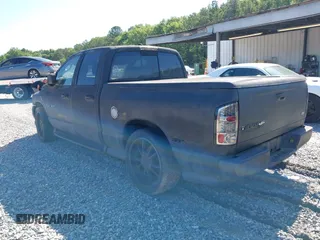 2003 Dodge 1500 ST z VIN 1D7HA18D53S335993, wystawiony jako IAAI lot #42340483 z przebiegiem 200 894 mil mil oraz . Historia ofert i sprzedaży dostępna na DreamBid. Obrazek 3.