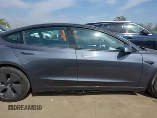 2023 Tesla Model 3 z VIN 5YJ3E1EA5PF700307, wystawiony jako IAAI lot #42034319 z przebiegiem 32 945 mil mil oraz . Historia ofert i sprzedaży dostępna na DreamBid. Obrazek 14.