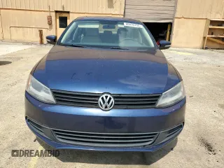 2011 Volkswagen Jetta SE with VIN 3VWDX7AJ8BM022225, listed as a Copart auction lot 60039795 with 101,887 mi miles and Clean title. Bid and sale history available at DreamBid. Image 5.