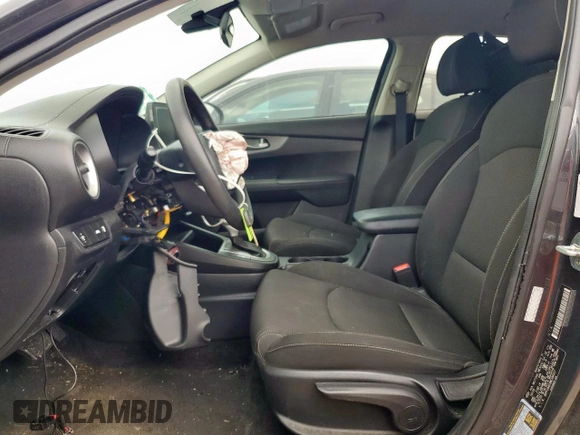 2021 Kia Forte LXS with VIN 3KPF24ADXME284537, listed as a Copart auction lot 58533165 with 70,745 mi miles and Salvage title. Bid and sale history available at DreamBid. Image 7.