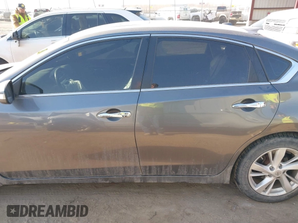 2014 Nissan Altima SL with VIN 1N4AL3AP2EC145724, listed as a IAAI auction lot 41785403 with 241,613 mi miles and . Bid and sale history available at DreamBid. Image 14.