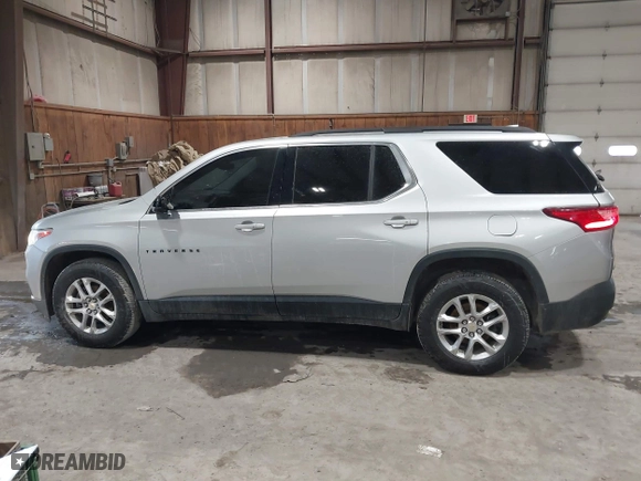 2019 Chevrolet Traverse LT Leather with VIN 1GNEVHKW9KJ174998, listed as a IAAI auction lot 41601291 with 209,488 mi miles. Bid and sale history available at carsss.com. Image 14.