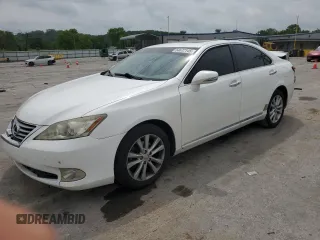 2010 Lexus ES 330 z VIN JTHBK1EG0A2367404, wystawiony jako Copart lot #54672145 z przebiegiem 217 569 mil mil oraz Czysty tytuł • Clean title. Historia ofert i sprzedaży dostępna na DreamBid. Obrazek 1.