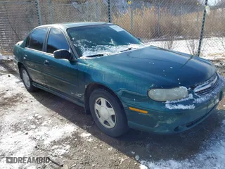 2000 Chevrolet Malibu with VIN 1G1ND52J1Y6283913, listed as a IAAI auction lot 41805787 with 1 mi miles. Bid and sale history available at carsss.com. Image 1.
