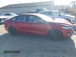 2019 Ford Fusion SE with VIN 3FA6P0HD1KR166565, listed as a IAAI auction lot 41961294 with 99,355 mi miles. Bid and sale history available at carsss.com. Image 12.
