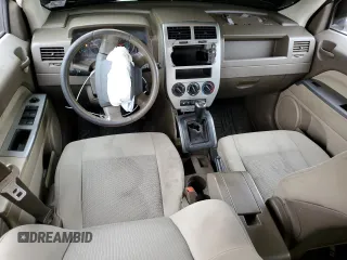 2007 Jeep Patriot Sport with VIN 1J8FT28W77D359282, listed as a Copart auction lot 44372385 with 194,152 mi miles and Salvage Title. Bid and sale history available at DreamBid. Image 8.
