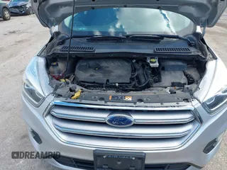 2017 Ford Escape SE with VIN 1FMCU0GD3HUD25445, listed as a IAAI auction lot 42043186 with 90,618 mi miles. Bid and sale history available at carsss.com. Image 10.