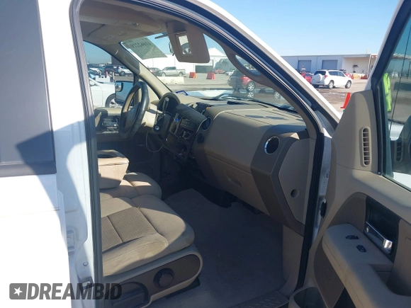 2005 Ford F-150 XLT with VIN 1FTPW12585FA54825, listed as a IAAI auction lot 41662210 with 288,819 mi miles. Bid and sale history available at carsss.com. Image 5.