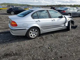 2004 BMW 3 Series 325i z VIN WBAET374X4NJ83744, wystawiony jako Copart lot #58296045 z przebiegiem 129 955 mil mil oraz Szkody całkowita. Historia ofert i sprzedaży dostępna na DreamBid. Obrazek 3.