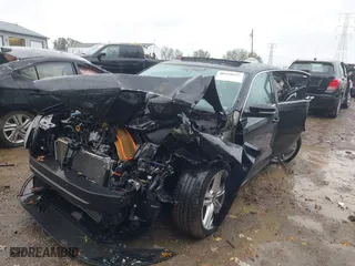 2015 Volkswagen Passat 2.0L TDI SE w/Sunroof with VIN 1VWBV7A30FC066788, listed as a IAAI auction lot 40450455 with 84,245 mi miles. Bid and sale history available at carsss.com. Image 18.